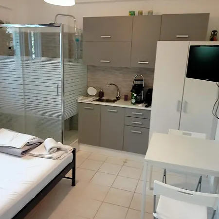 Mini Studio In , Ancient Port Of Delphi , Air Condition , Wifi, Near The Beach Kirra